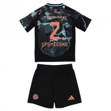 FC Bayern München Upamecano 2 Lasten Vieraspelipaita 2024-25 Jalkapallo Pelipaidat Peliasut