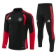 Manchester United FC Lasten Tracksuit 2026-27 - 1-4 Zip Musta Punainen