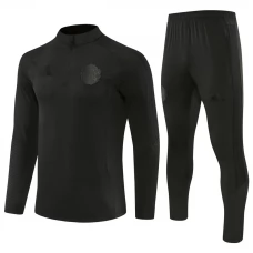 Manchester United FC Tracksuit 2026-27 - 1-4 Zip Musta